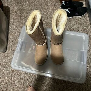 UGG Classic Tan Boots with Shearling